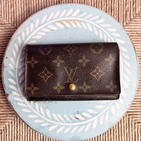 Louis Vuitton Handbags - Louis Vuitton Womens Brown Monogram Canvas Leather Wallet Authentic